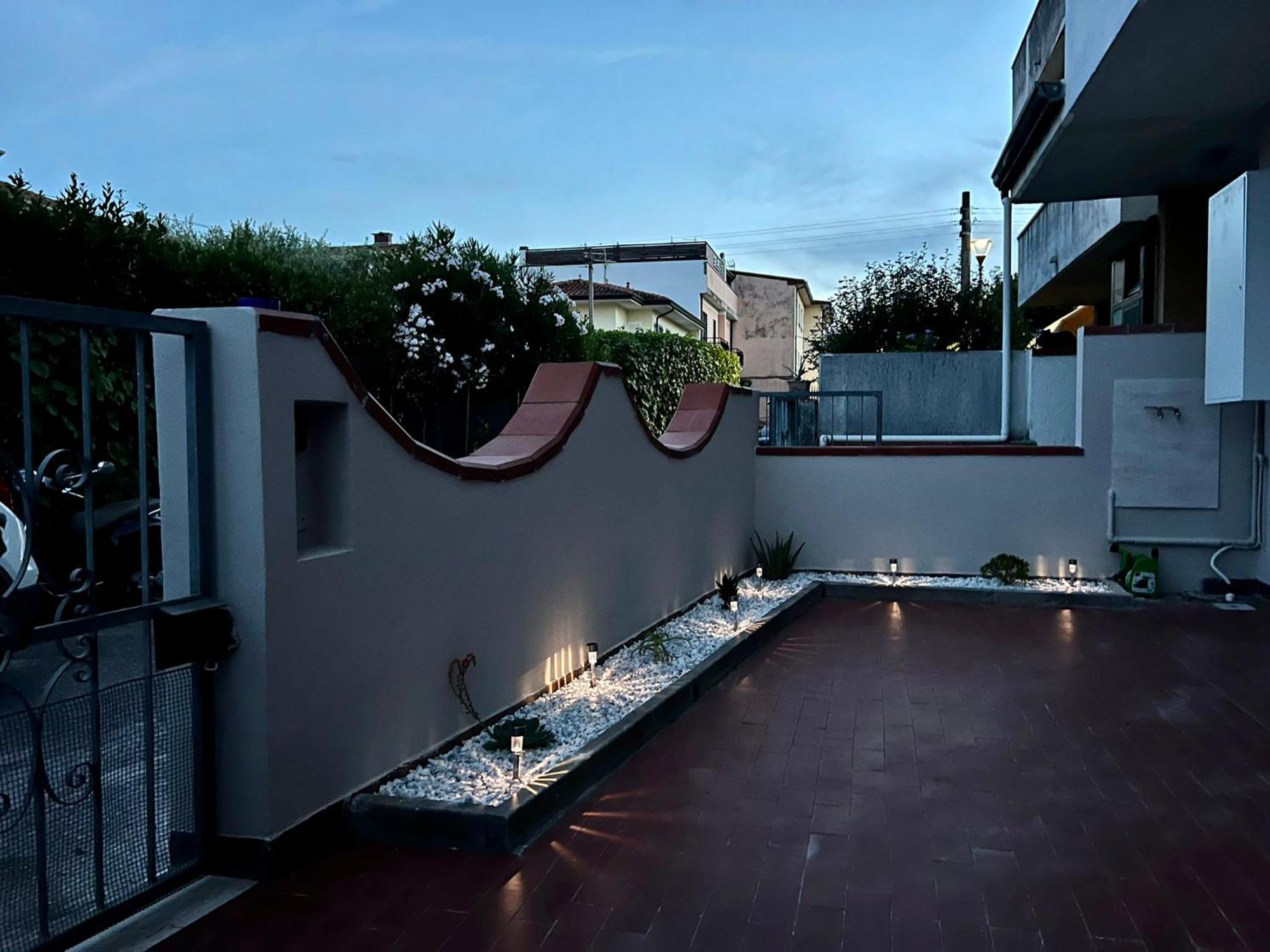 Appartamento Sunflower Viareggio Exterior photo